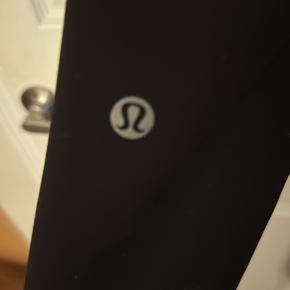 Lululemon Wunder Train Contour Fit High Rise Crop 23” - Picture 2 of 2